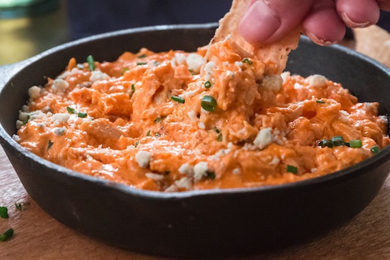 https://www.missionfoods.com/wp-content/uploads/2022/06/slow-cooker-chicken-buffalo-dip.jpg